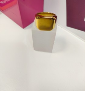 9-9-75564-1-Anillo acero dorado tipo sello T26