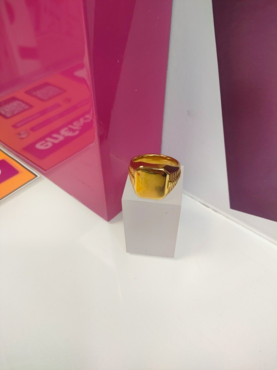 9-9-75563-1-Anillo acero dorado tipo sello T28