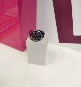 9-9-75641-1-Anillo acero plateado con cruz T20