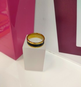 9-9-75734-1-Anillo acero dorado con linea gruesa negra T24