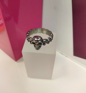 9-9-75672-1-Anillo acero plateado de calavera T25