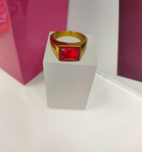 9-9-75668-1-Anillo acero dorado con piedra roja cuadrada T17 