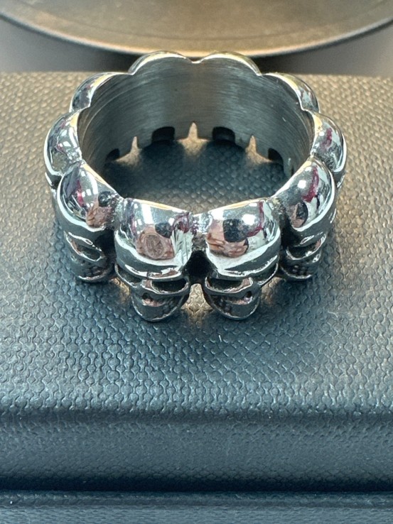 9-9-75693-1-Anillo acero plateado de calavera T22
