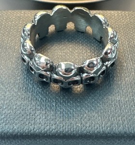 9-9-75696-1-Anillo acero plateado de calavera T22