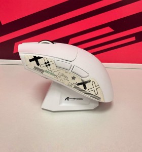 8-8-75756-1-Ratón Attack Shark X11 2