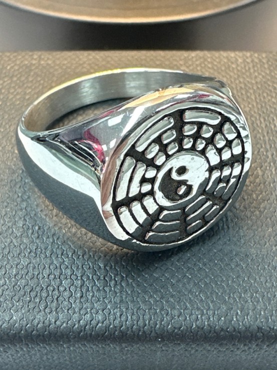 9-9-75591-1-Anillo acero plateado con simbolo de yin y yang T27