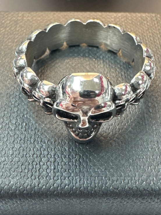 9-9-75673-1-Anillo acero plateado de calavera T25
