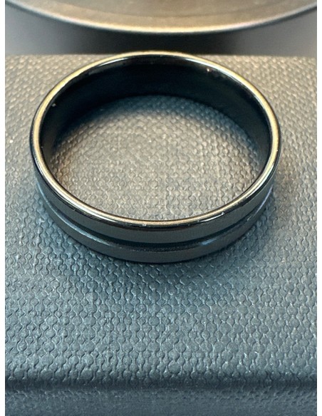 9-9-75723-1-Anillo acero plateado con linea negra T30