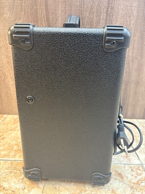 1-1-269247-3-Equipamiento Ampli De Guitarra Belcat