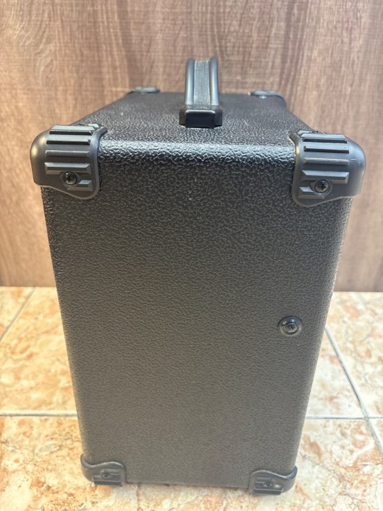 1-1-269247-4-Equipamiento Ampli De Guitarra Belcat