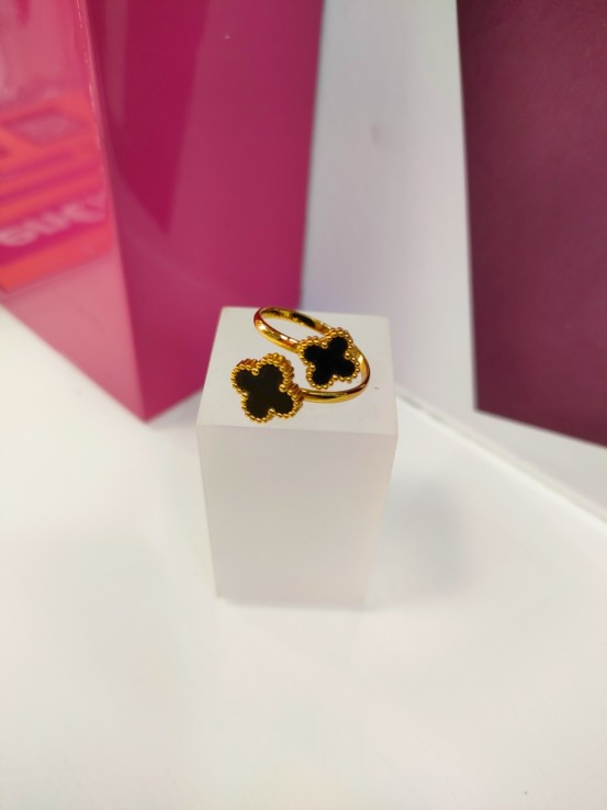 9-9-75786-1-Anillo acero dorado con dos flores negras T19