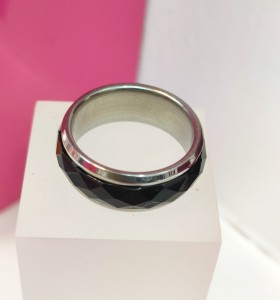 9-9-75824-1-Anillo acero plateado con lineas negras giratorias T17