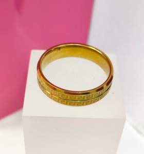 9-9-75807-1-Anillo acero dorado con diseño de greca T23