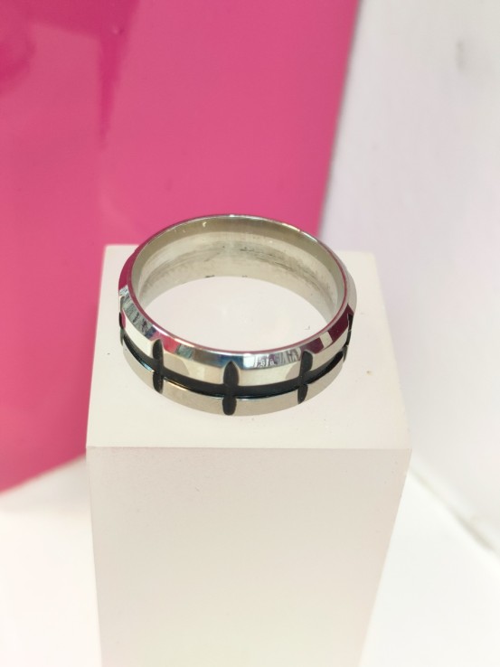 9-9-75831-1-Anillo acero plateado con lineas negras T21