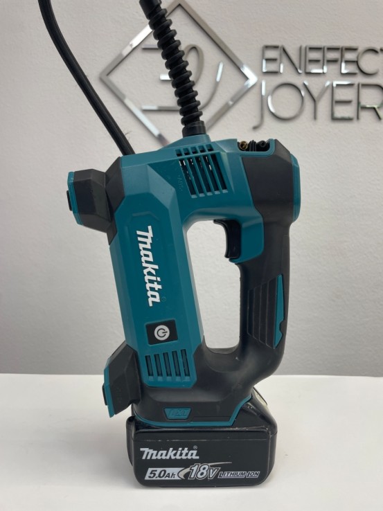 1-1-267982-1-Compresor Portátil Makita DMP180