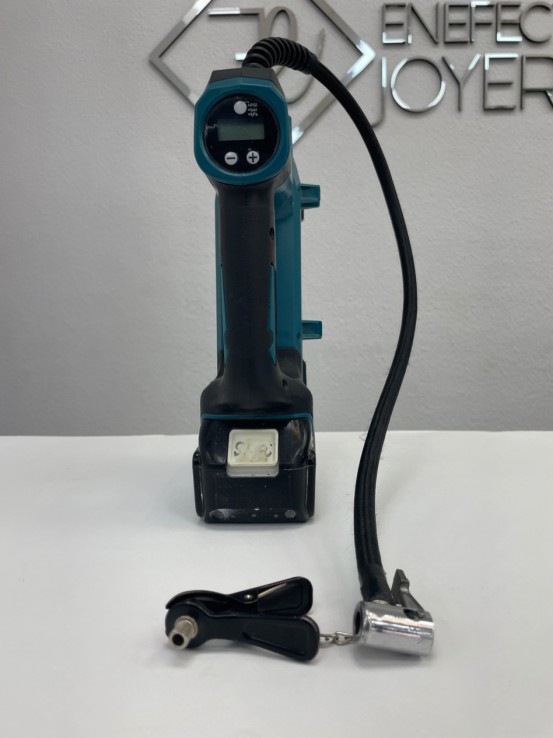 1-1-267982-2-Compresor Portátil Makita DMP180
