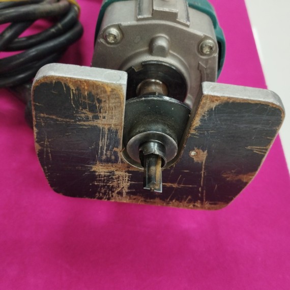 6-6-166594-3-Fresadora Virutex FR 192VG