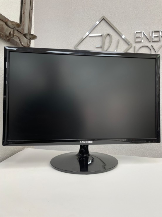 1-1-269395-1-Monitor LED Samsung Ls24d330hsx en