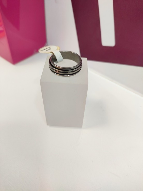 6-9-75481-1-Anillo acero plateado con dos lineas negras T 18