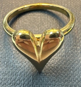 6-9-75792-1-Anillo acero corazon dorado T18