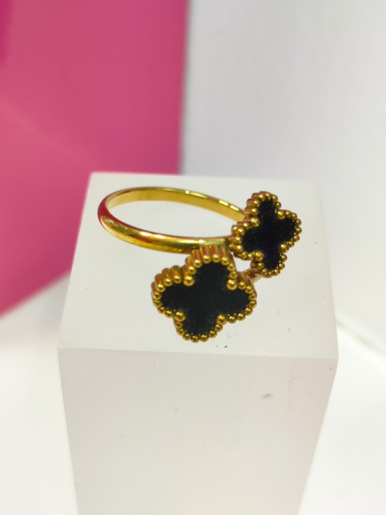 6-9-75787-1-Anillo acero dorado con dos flores negras T19