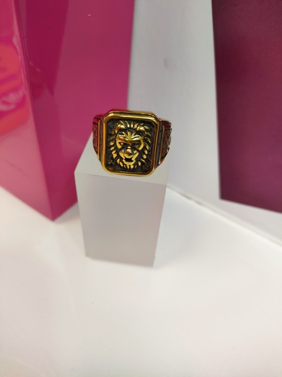 6-9-75659-1-Anillo acero dorado con simbolo de leon T26 