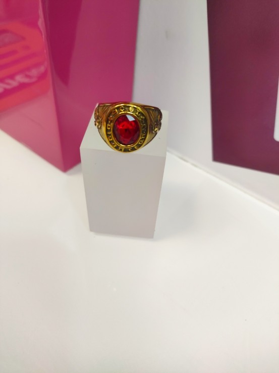 6-9-75663-1-Anillo acero dorado con piedra roja ovalada T21
