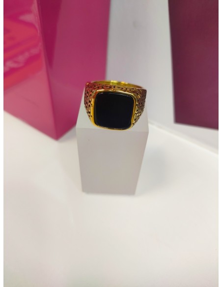 6-9-75513-1-Anillo acero dorado con piedra negra cuadrada T25