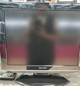 1-1-261180-1-Televisor LCD Sharp Aquos LC-20S5E-BK