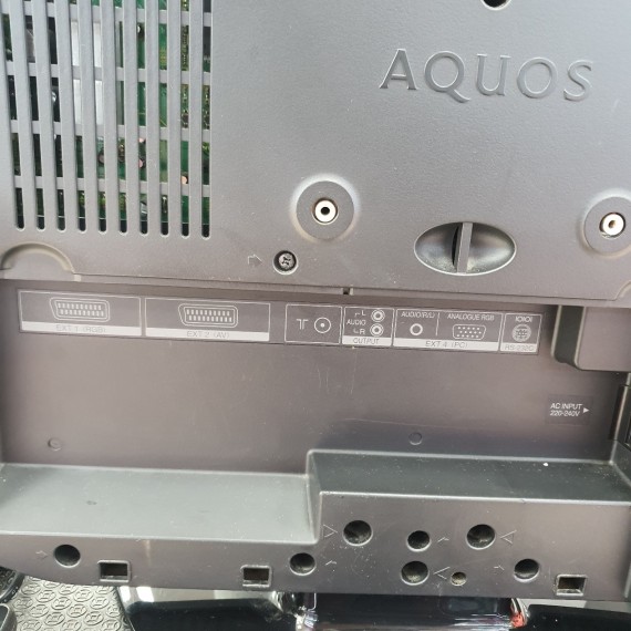 1-1-261180-3-Televisor LCD Sharp Aquos LC-20S5E-BK