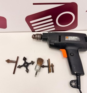 8-8-76010-1-Taladro Electrico Black Deker BD 140 500W