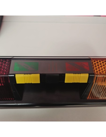 8-8-76035-5-Linterna (Sin Uso)