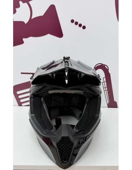 8-8-76069-3-Casco Integral motocross MT Helmets Falcon Solid A0 negro. tL