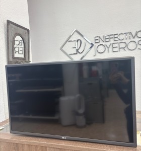 1-1-268155-1-Televisor LED LG 32LF592 2