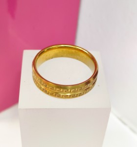 7-9-75820-1-Anillo acero dorado con diseño de greca T21