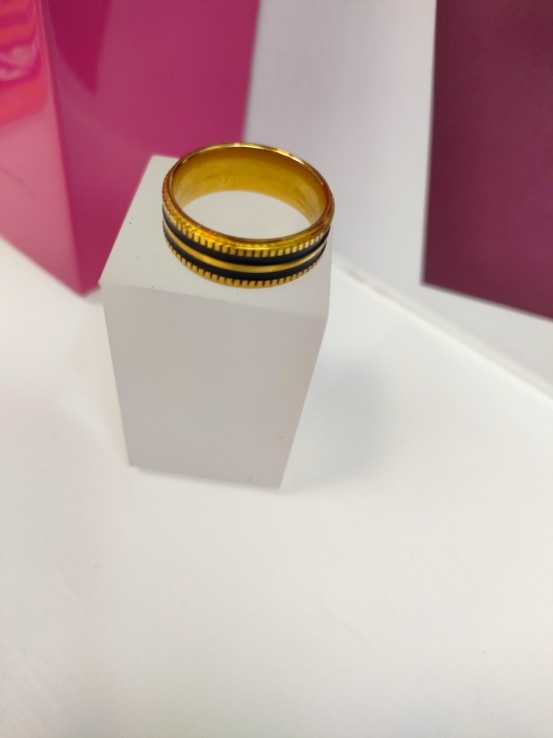7-9-75762-1-Anillo acero dorado con dos lineas negras T22