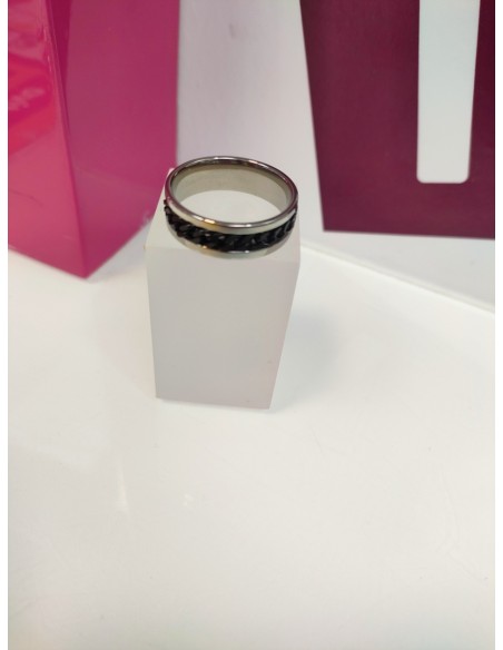 7-9-75757-1-Anillo acero plateado con linea negra gruesa cadena T29