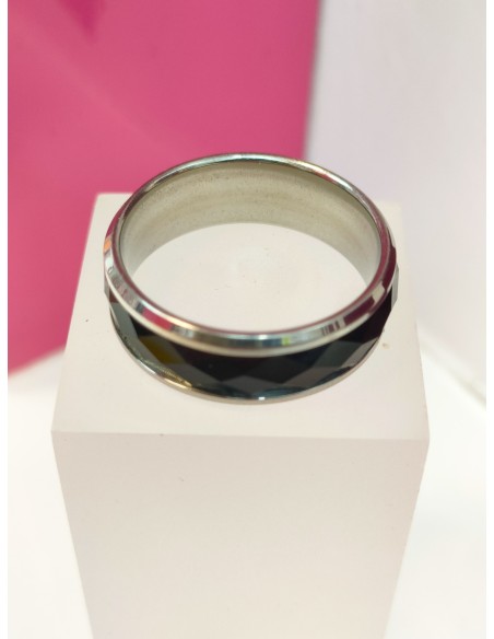 7-9-75754-1-Anillo acero plateado con linea negra gruesa relieve T24