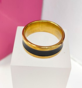 7-9-75748-1-Anillo acero dorado con linea negra gruesa T18