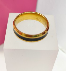 7-9-75744-1-Anillo acero dorado con linea negra fina T15
