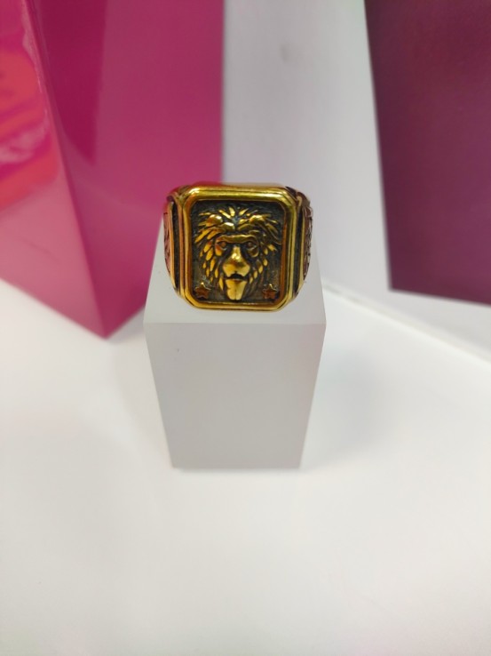 7-9-75657-1-Anillo acero dorado con simbolo de leon T20