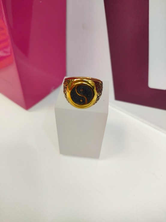 7-9-75586-1-Anillo acero dorado con simbolo de yin y yang T22