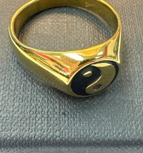 7-9-75583-1-Anillo acero dorado con simbolo de yin y yang T27