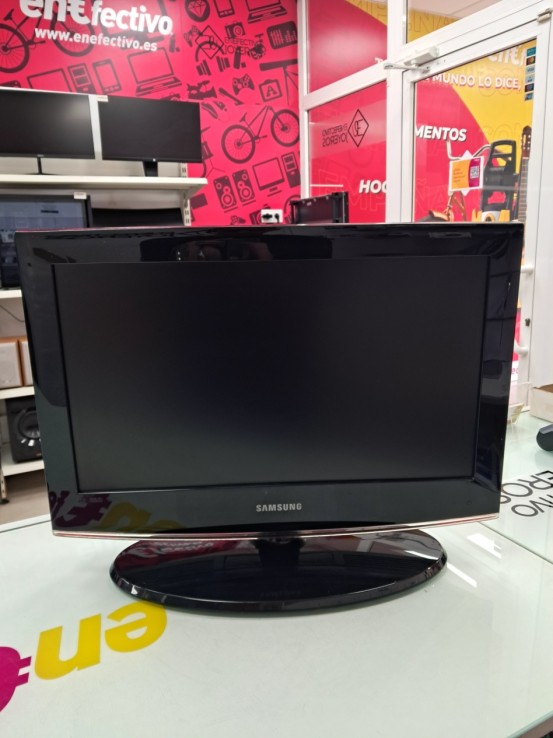 6-6-167385-1-Televisor LCD Samsung 22