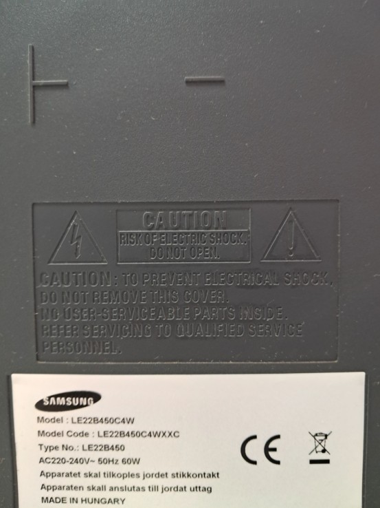 6-6-167385-4-Televisor LCD Samsung 22