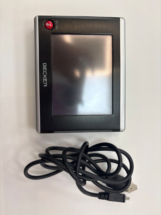 1-1-268192-1-Sistema Navegación GPS Becker BE7926