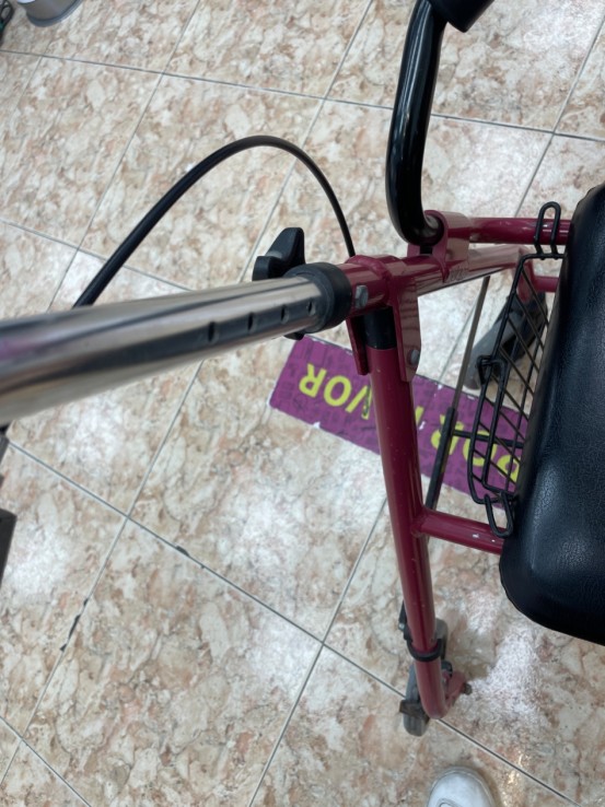 1-1-269581-2-Andador Negro Y Rojo