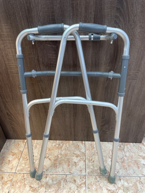 1-1-269580-2-Andador Gris