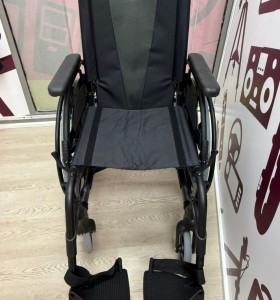 9-9-76014-3-Silla De Ruedas Breezy