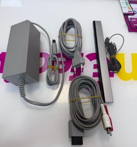 9-9-76043-1-Consola Wii Rvl-001 2